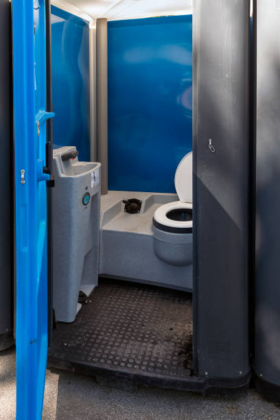 Porta potty delivery and setup in Atmore, AL